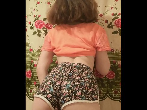 ❤️ Sexig ung babe som strippar av sig sina shorts inför kameran ❤️❌ Pornvideo at us